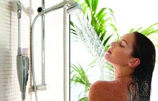 Posible ba ang pagkuha usa ka magkalainlain nga shower alang sa varicose
